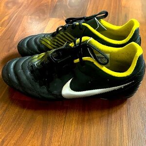 Nike Youth Soccer Cleats